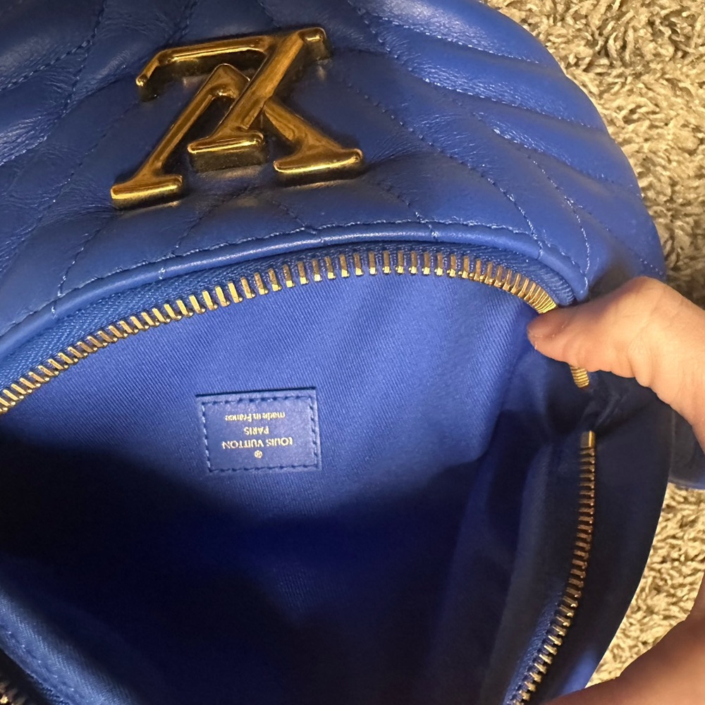 Louis Vuitton Vibrant Blue Quilted Crossbody Bag - Picture 4 of 6